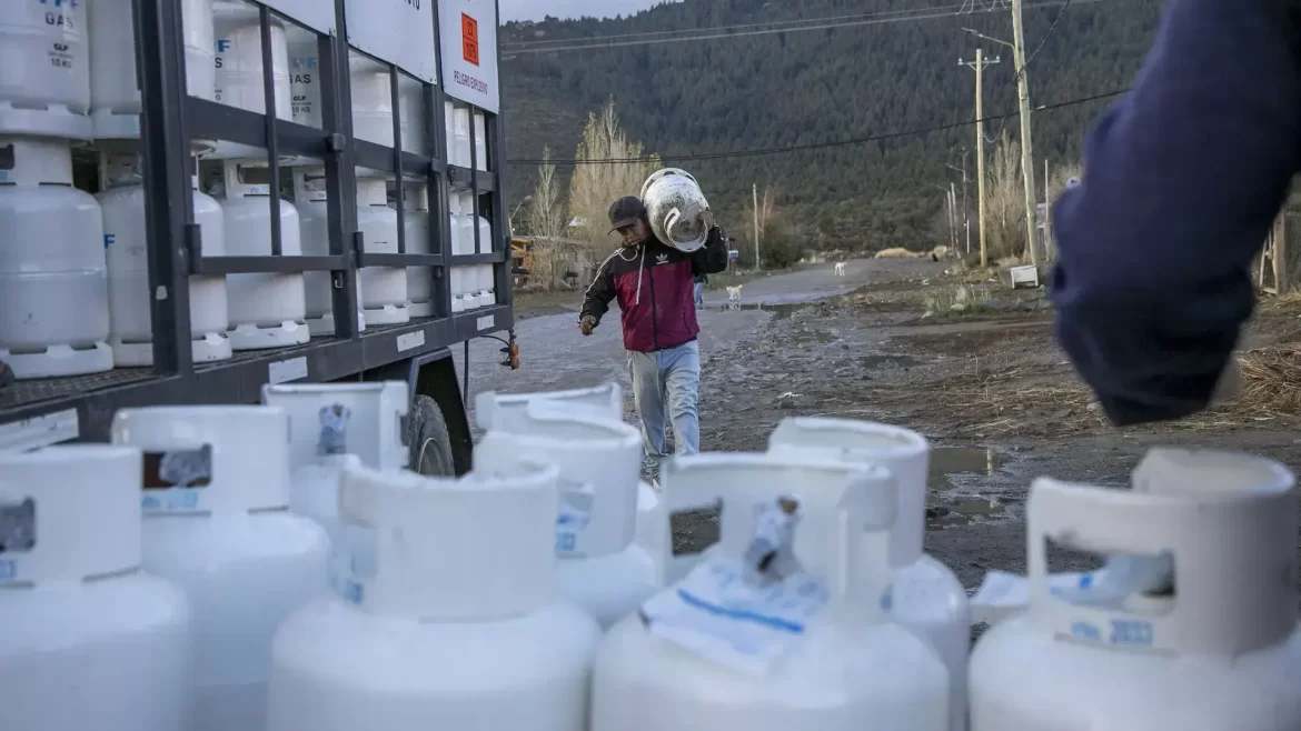 Mantienen la entrega de garrafas a pesar de la crisis