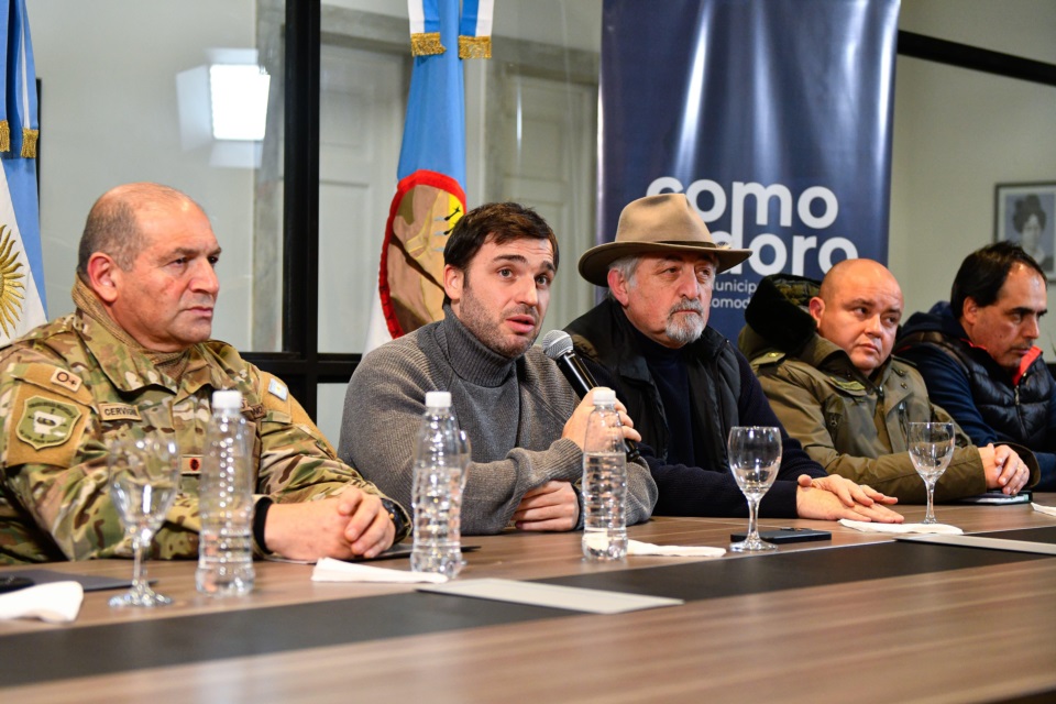 Piden no salir de sus casas a los vecinos por el temporal de nieve en el sur