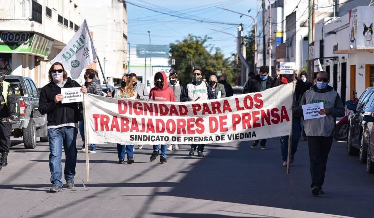 Un día del periodista con poco para celebrar