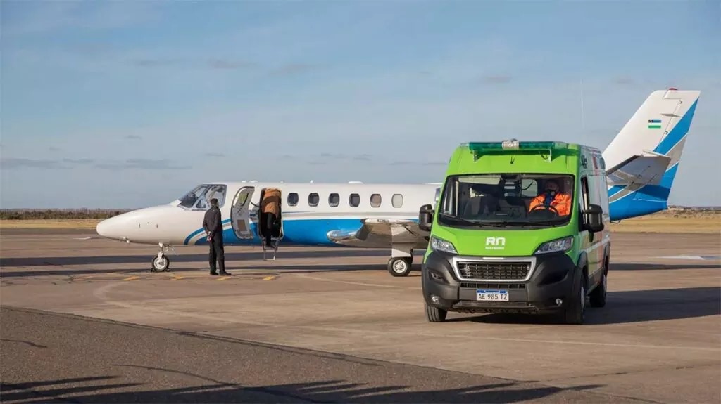 Berros rechazó la venta del avión a cambio de vuelos sanitarios