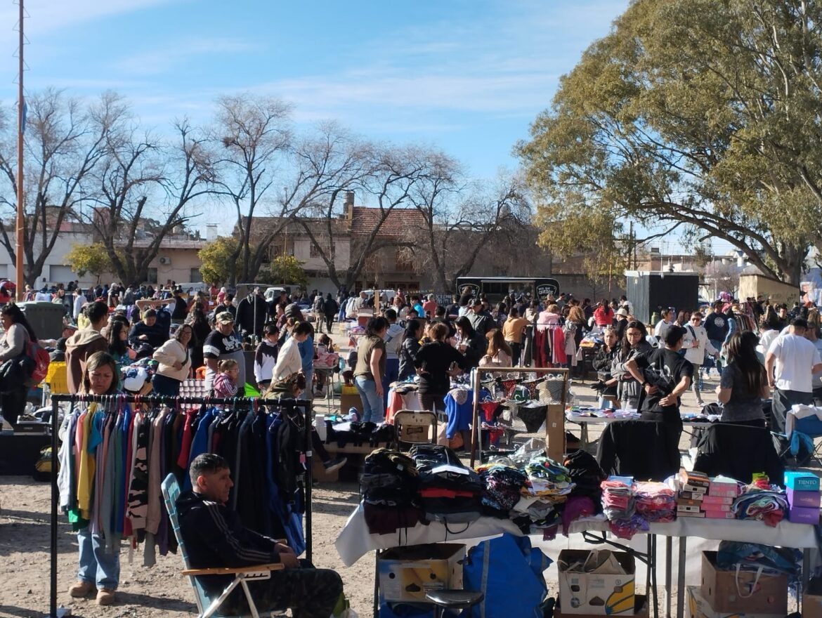 Otro domingo a pleno en la Feria Comunitaria