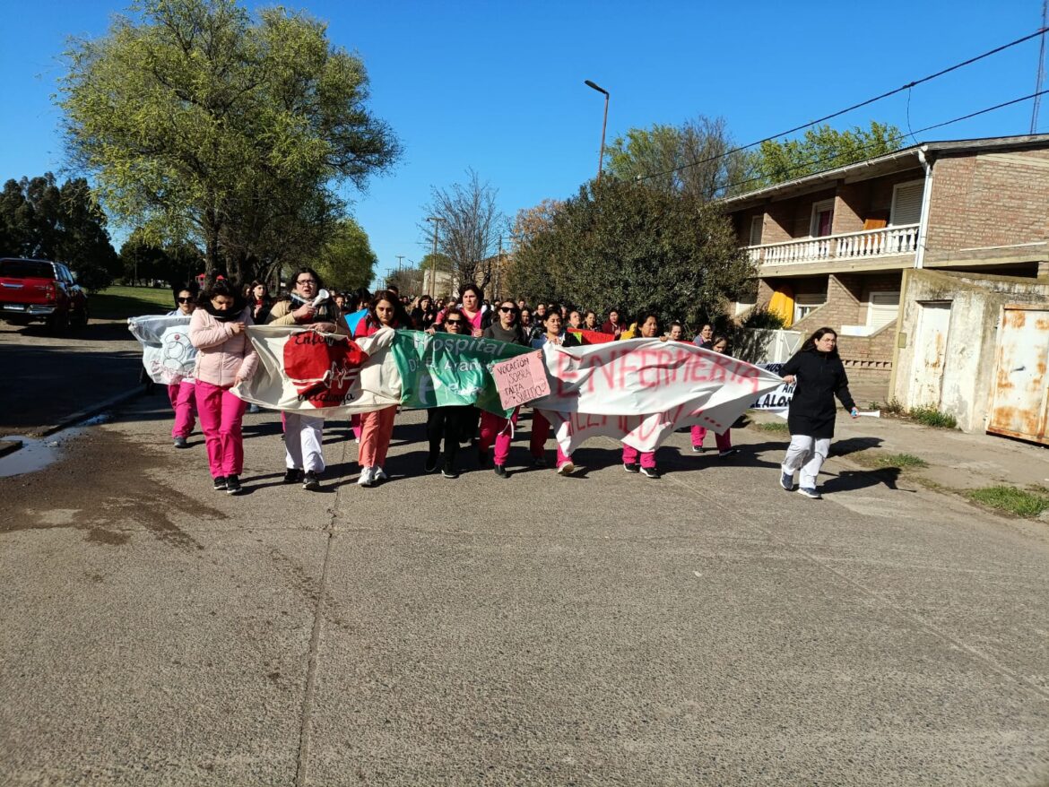 Trabajadores de Salud de todo el distrito movilizan a la municipalidad