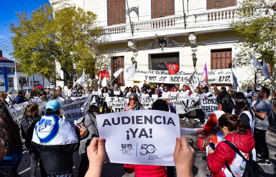 La declaración de la educación como servicio esencial se trata en la Legislatura