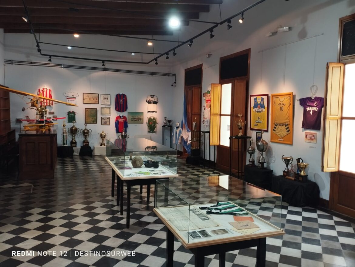 El museo abrió sus puertas para mostrar los clubes de todo el distrito