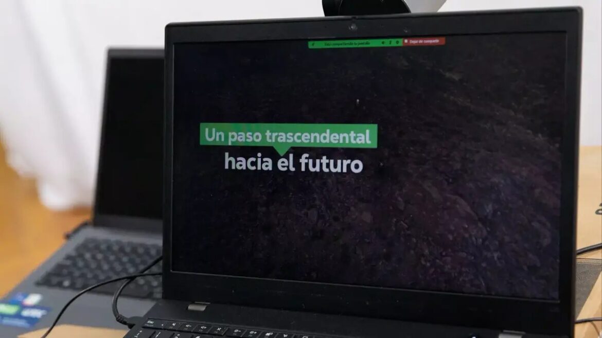 Avanza el proceso de conectividad a internet de alta velocidad en escuelas