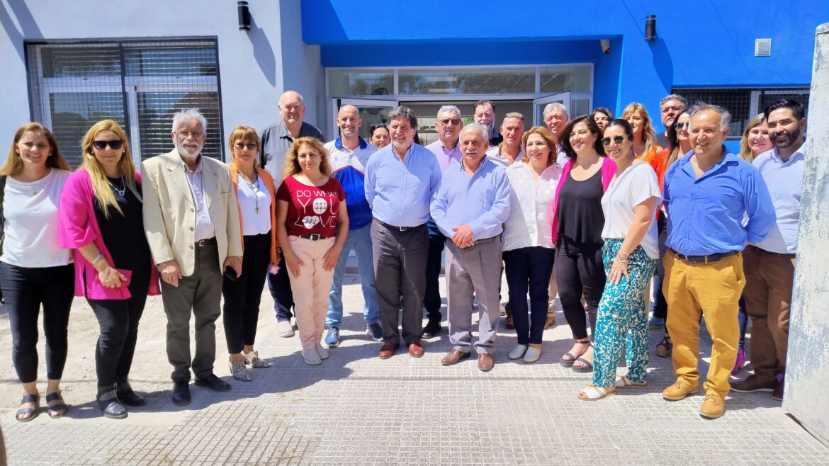 Recorrida por obras escolares de Alberto Sileoni en Patagones y Villalonga