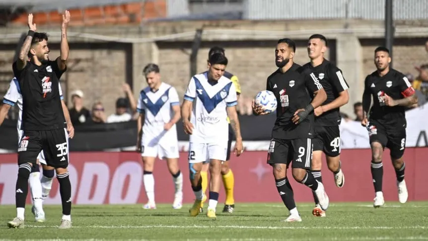 Velez empató y vuelve a dar chances a varios equipos